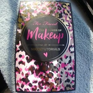 Too Faced- Nikkie Tutorials The Power of Makeup